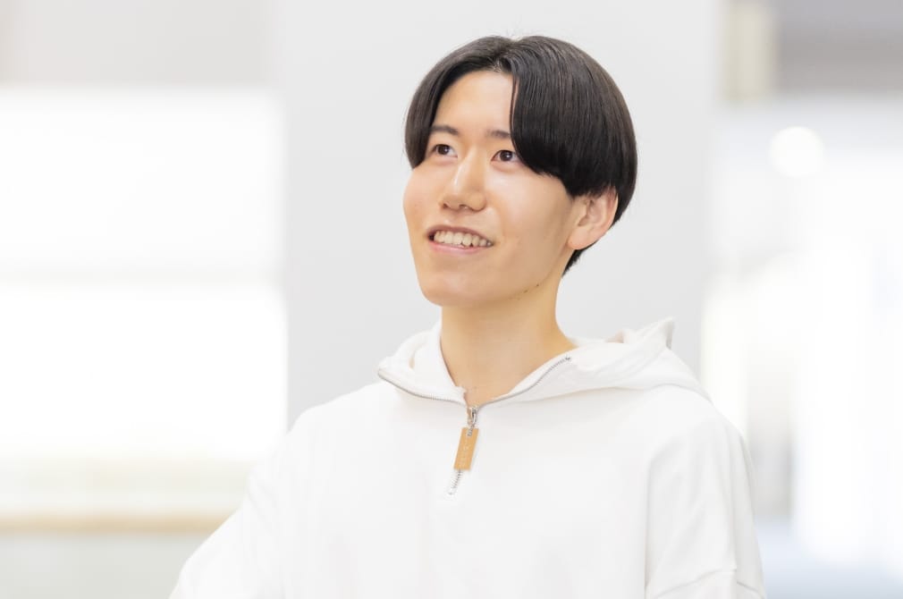 足立 義香