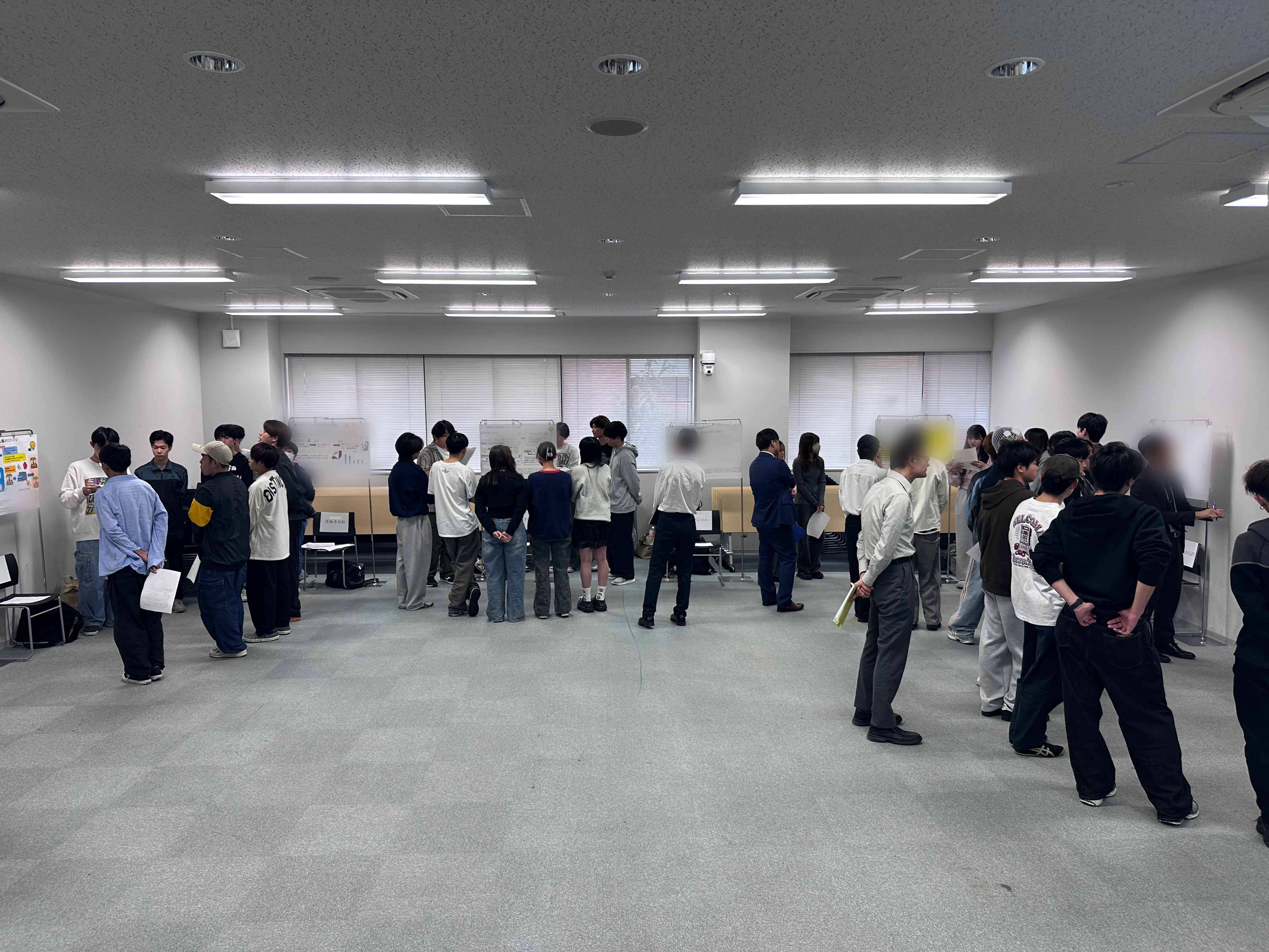 10グループのポスター発表
