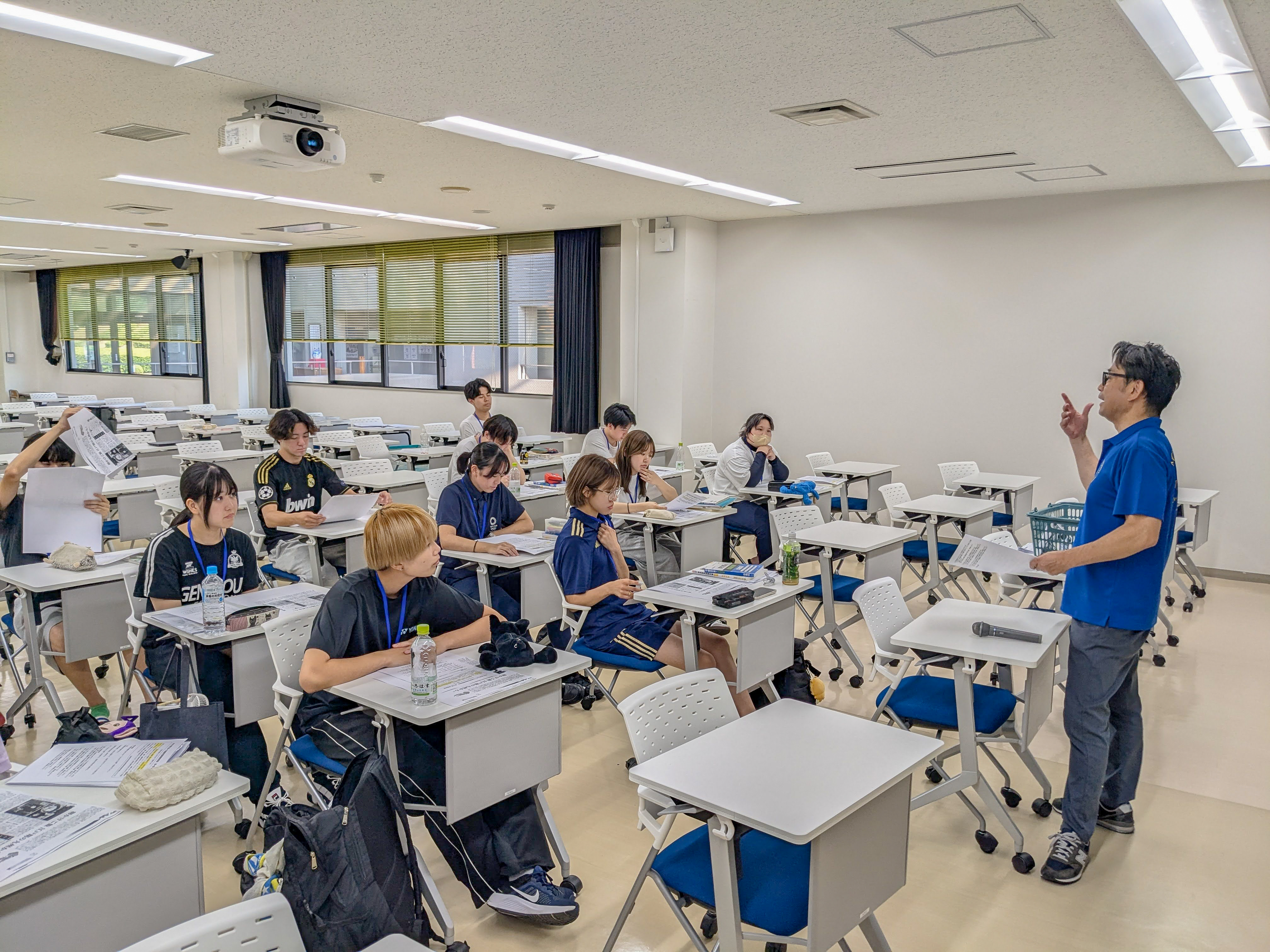 丸山教授が模擬授業のポイントについて解説している