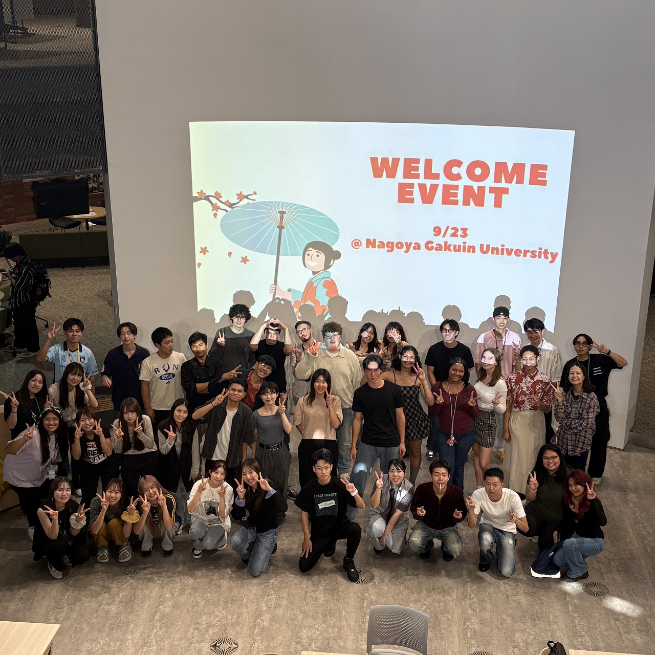 留学生と学部生の集合写真