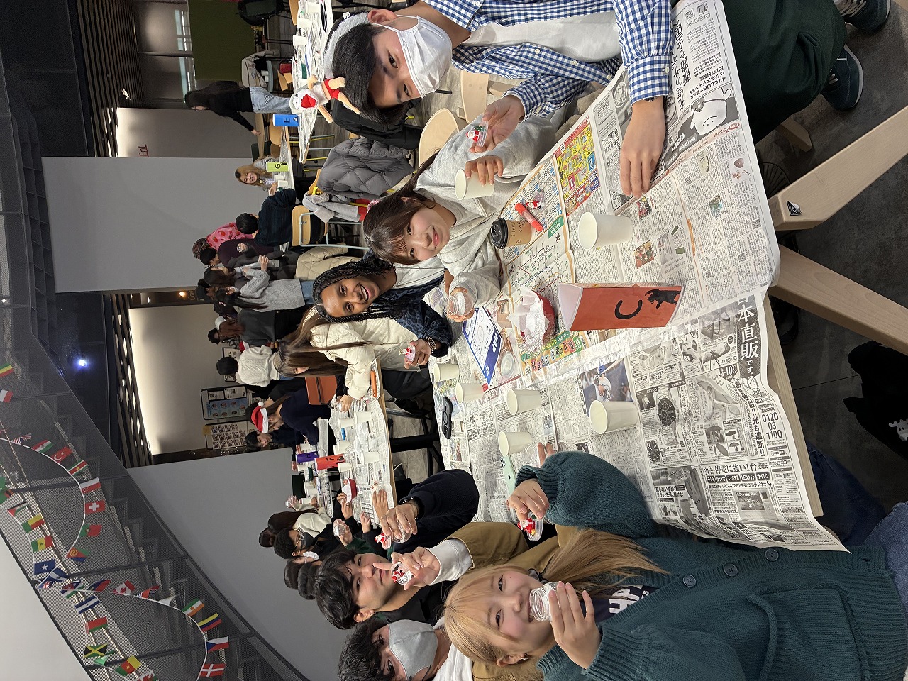 学生がスノードームづくり