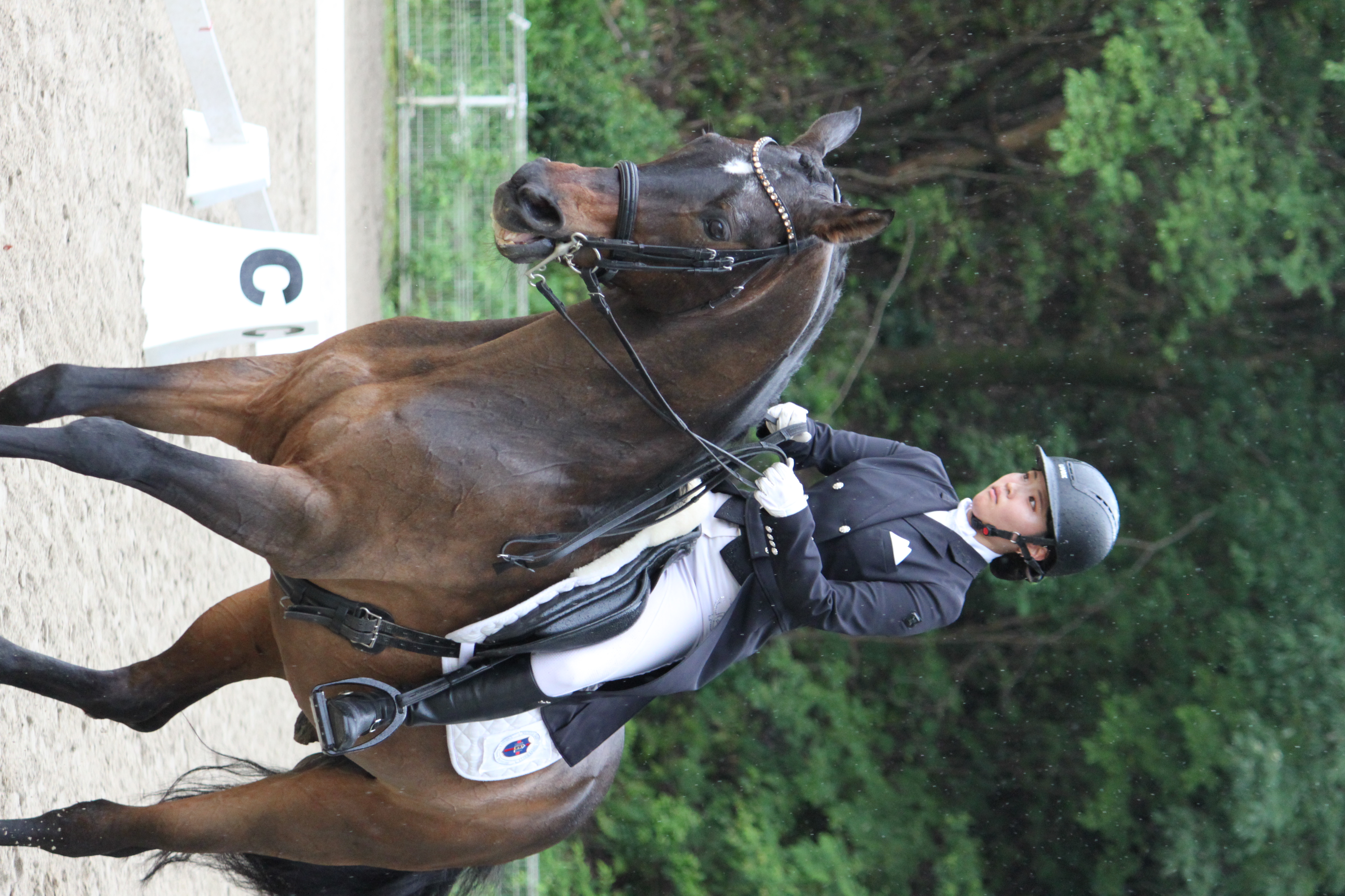 競技中の鈴木結初選手①