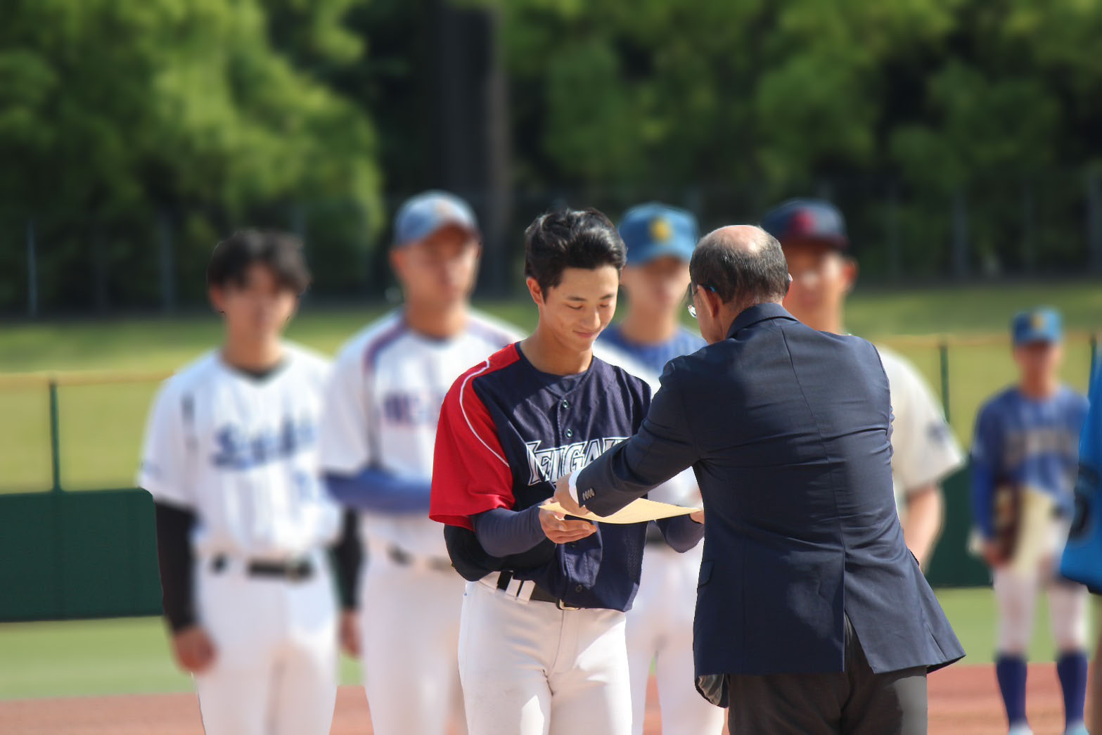 表彰状授与の様子