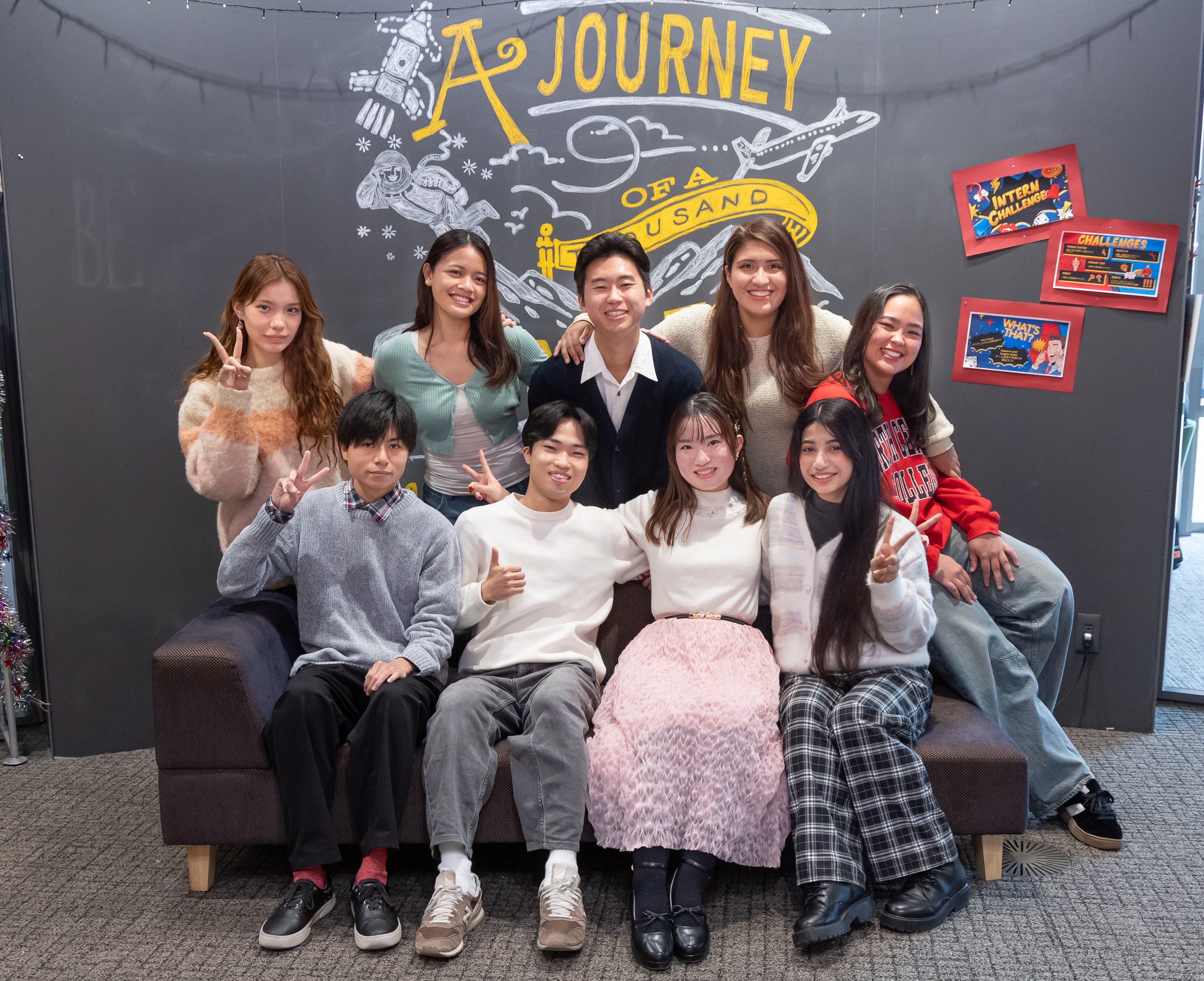 英語ラウンジのインターン生たち