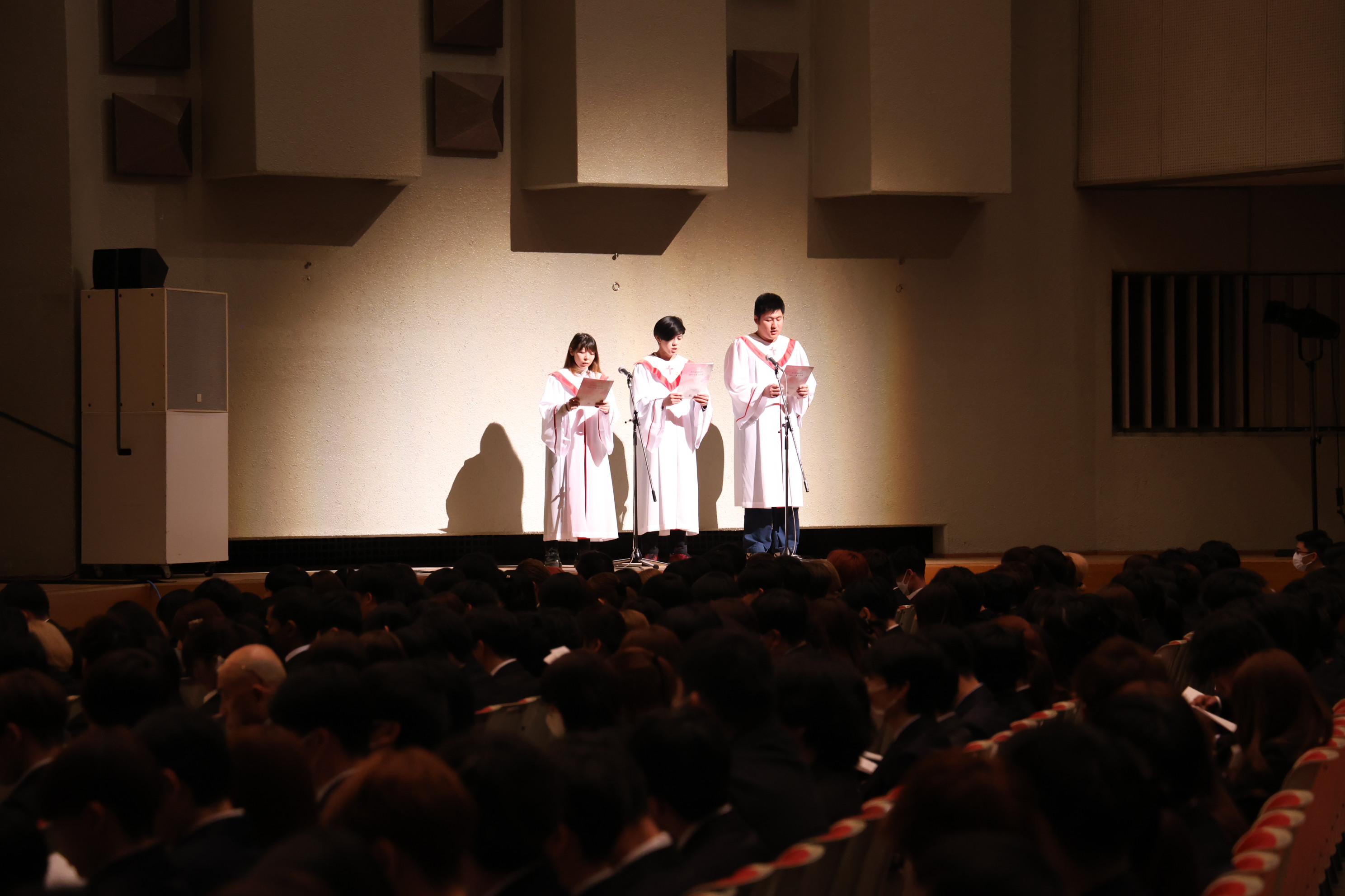 本学聖歌隊による讃美歌斉唱
