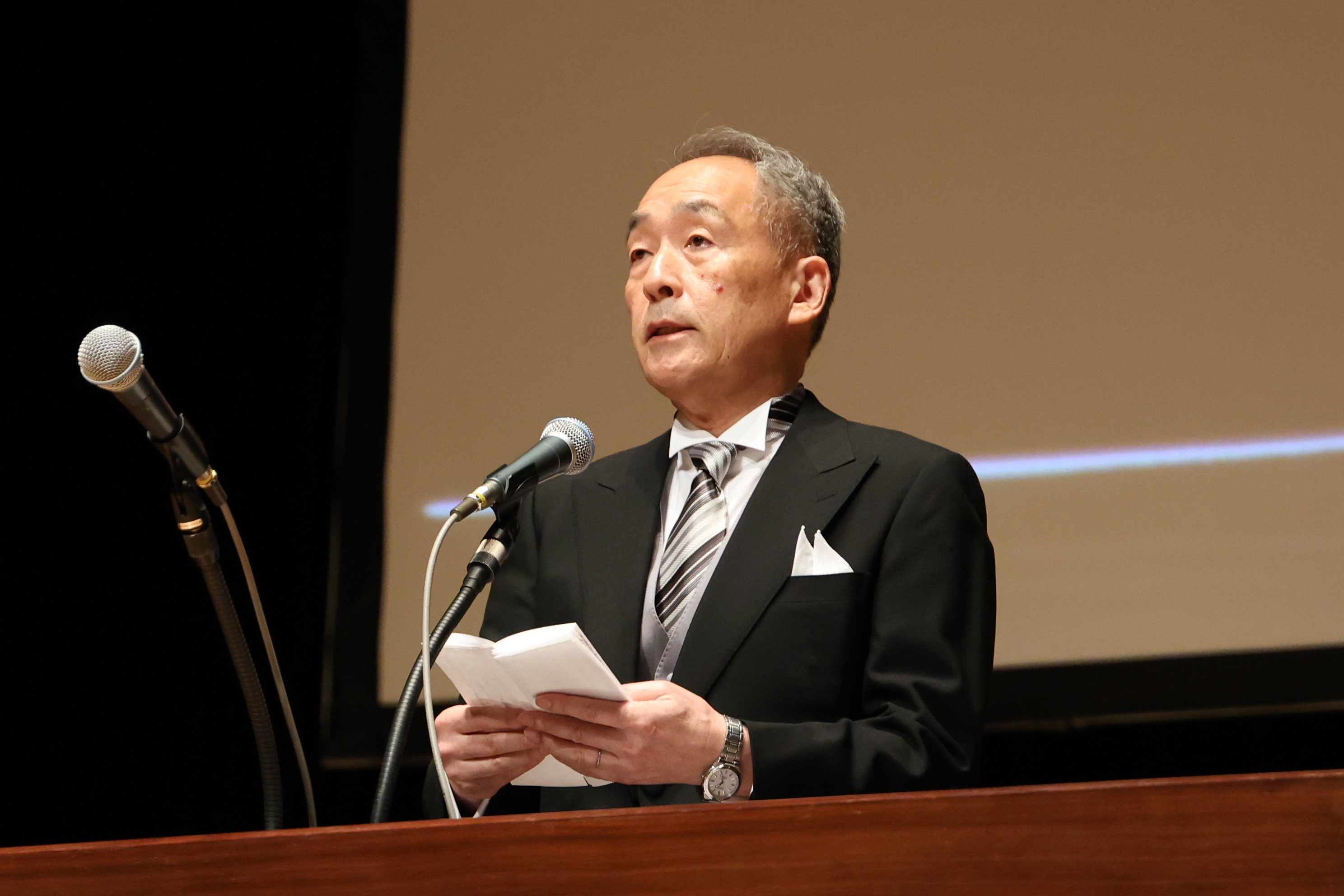 赤楚学長による式辞